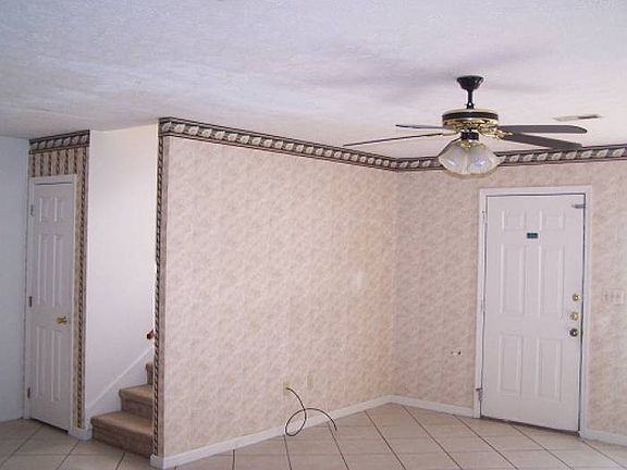 WASHER/DRYER INCLUDED