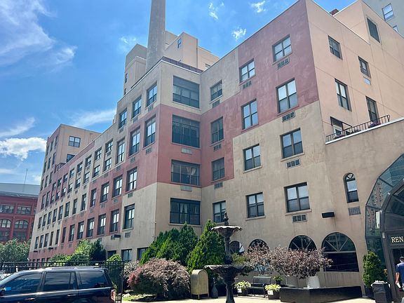 2nd image of 111 Mulberry St APT 2R