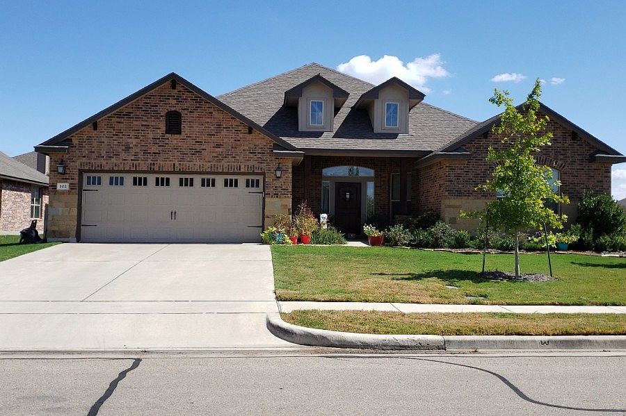 1st image of 102 Caraway Dr
