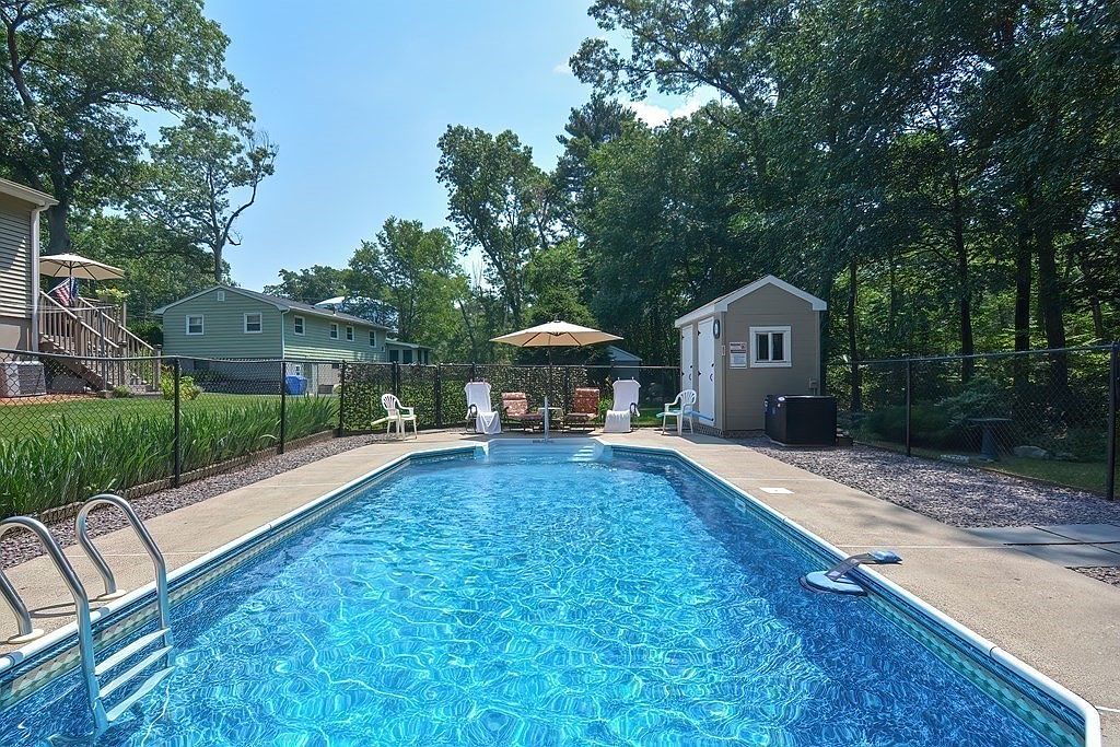 364 Underwood St, Holliston, MA 01746 Zillow