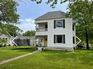 900 4th St, Centralia, KS 66415