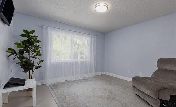 2nd image of 305 Windcliffe Ct #5