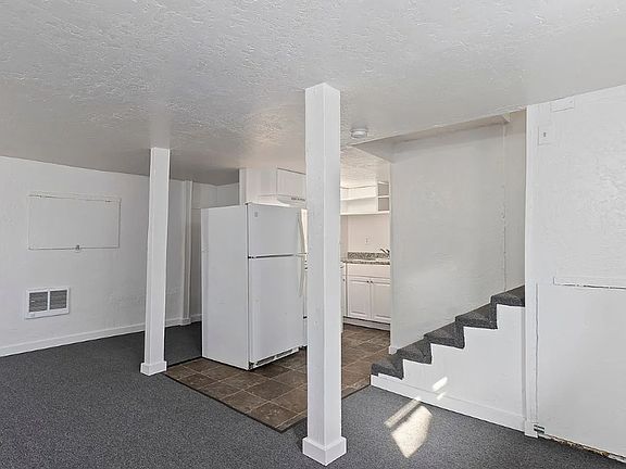 2nd image of 456 2nd Ave N #5