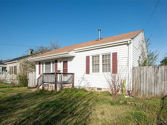 2nd image of 226 N Kalmia Ave