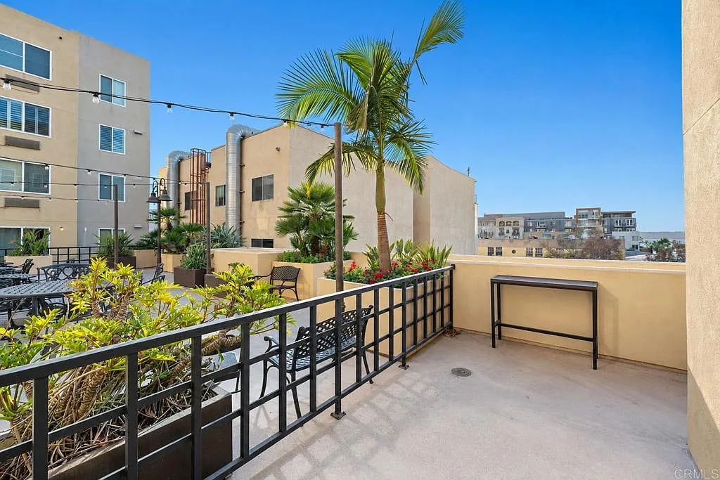 1 bed, 603 sqft, $2,999 — Photo 4