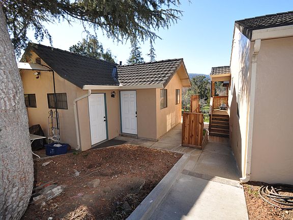 3rd image of 10295 Byrne Ave #B