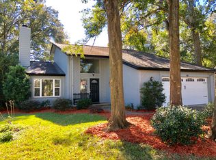 7236 Holiday Hill Ct, Jacksonville, FL 32216