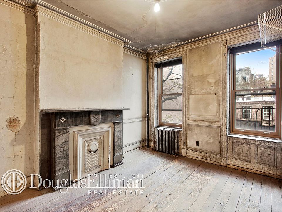1st image of 140 W 10th St #3RERW
