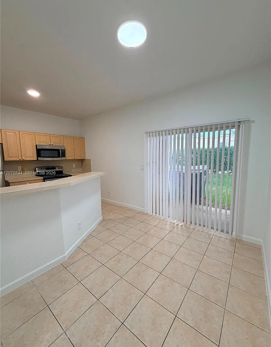 Martin/Marangos Plat — Photo 4