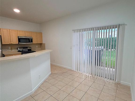 4th image of 102 S Santa Catalina Cir #102