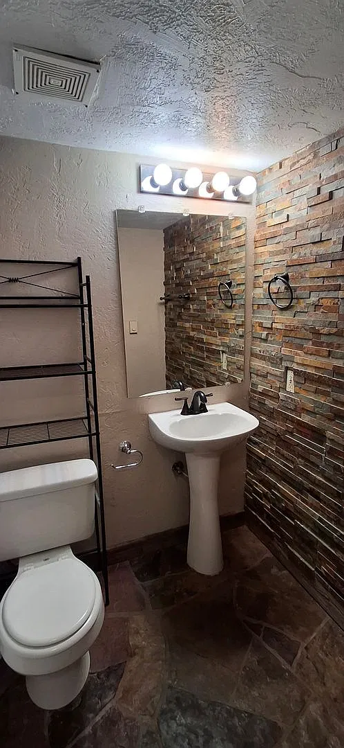 1 Bedroom on the Dos Rios Golf Course — Photo 4