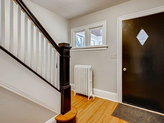 4th image of 867 Magnolia Ave E