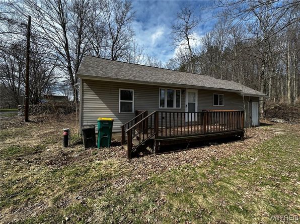 9183 State Rd, Colden, NY 14033