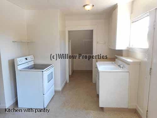 2nd image of 1804 N Union Ave APT C
