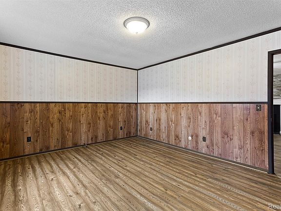 4th image of 45784 Willis Rd