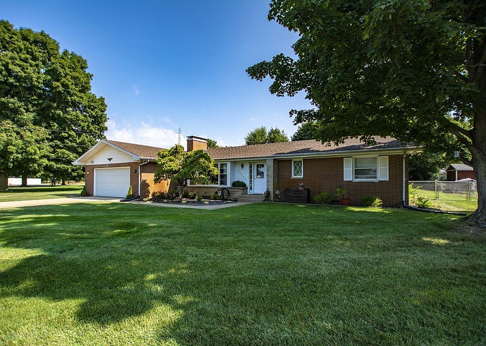 1st image of 55728 Riverdale Dr