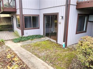2095 Pinebrook Trl, Cuyahoga Falls, OH 44223