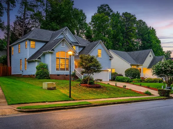107 Lonebrook Dr, Chapel Hill, NC 27516