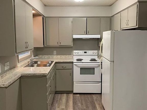 2nd image of 303 E 16th St N #1
