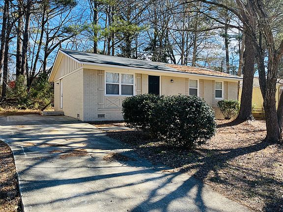 2nd image of 20 Westgate Park Ln