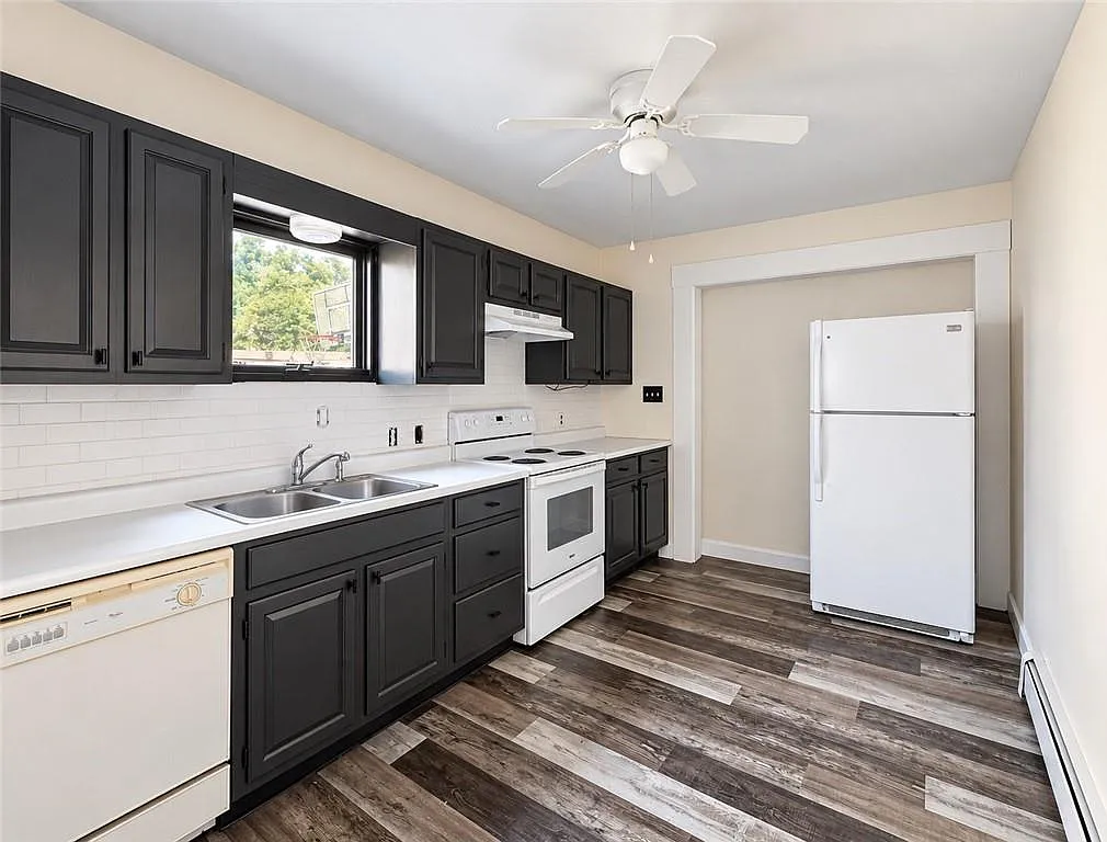 3 bed, 1400 sqft, $2,000 — Photo 4