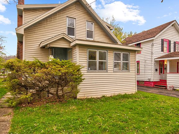 3rd image of 254 Evaleen Ave