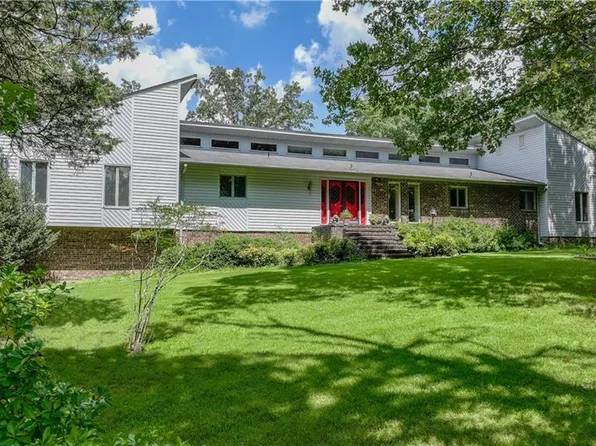 3636 Old Marlboro Rd, Sophia, NC 27350