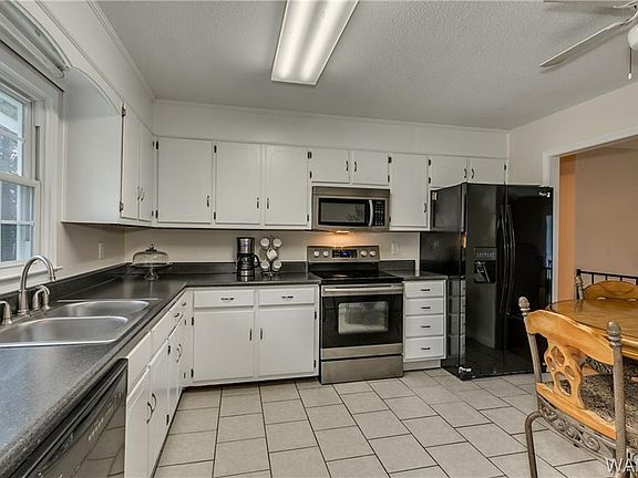 3rd image of 105 70th Way NE