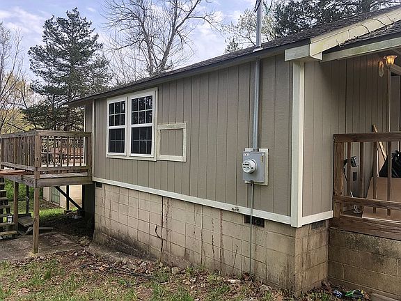 3rd image of 392 Lakeview Ln