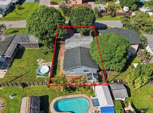 6824 SW 5th St, Hollywood, FL 33023