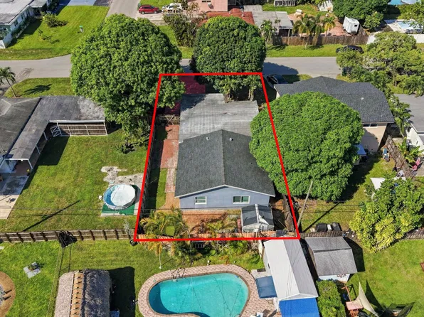 6824 SW 5TH Street, Pembroke Pines, FL 33023