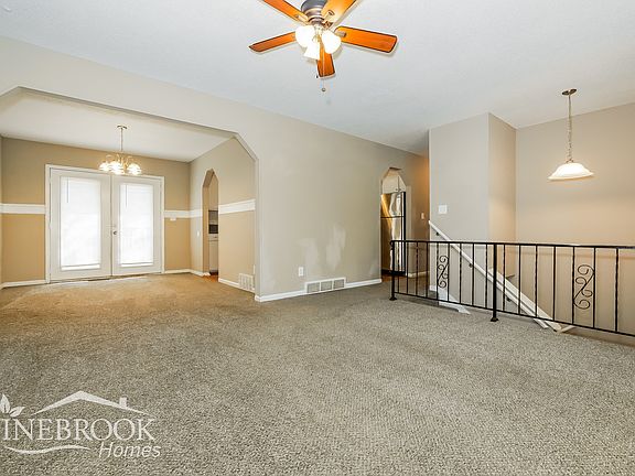 4th image of 2309 S 17th Ter
