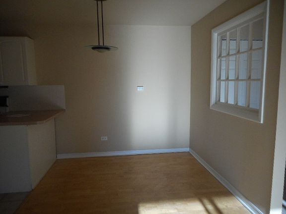5th image of 841 Blossom Ln APT 204