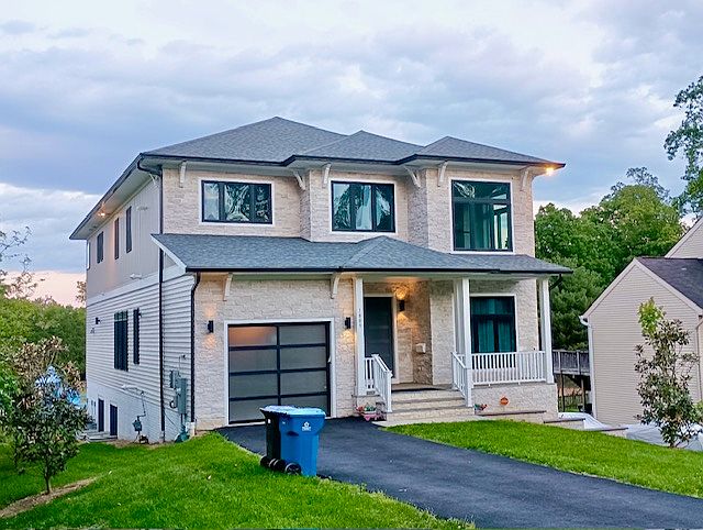 front with 1 car garage