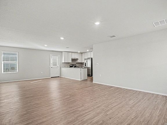 4th image of 4406 Meadowland