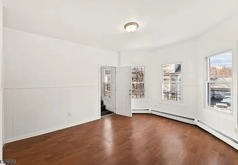 190 N 1st St #2 — Photo 11