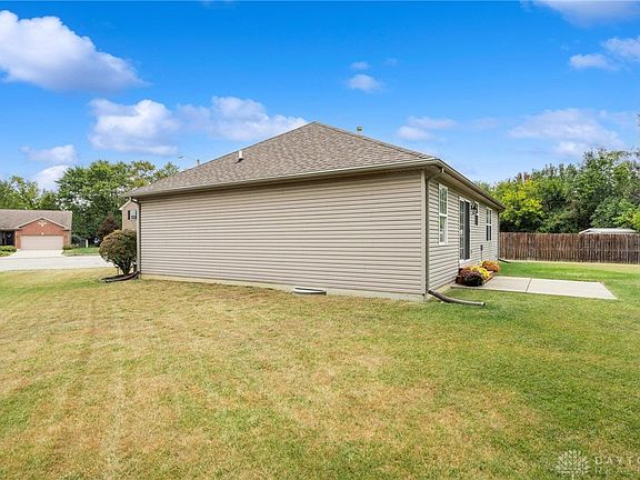 3rd image of 1213 Golden Eagle Dr