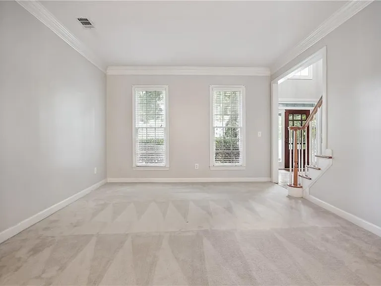 12250 Broadleaf Ln — Photo 6