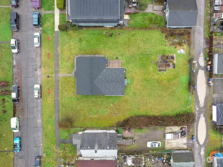 2127 S Ainsworth Ave — Photo 26