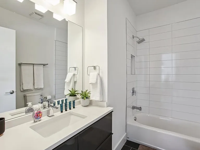 608 McGruder St NE — Photo 31