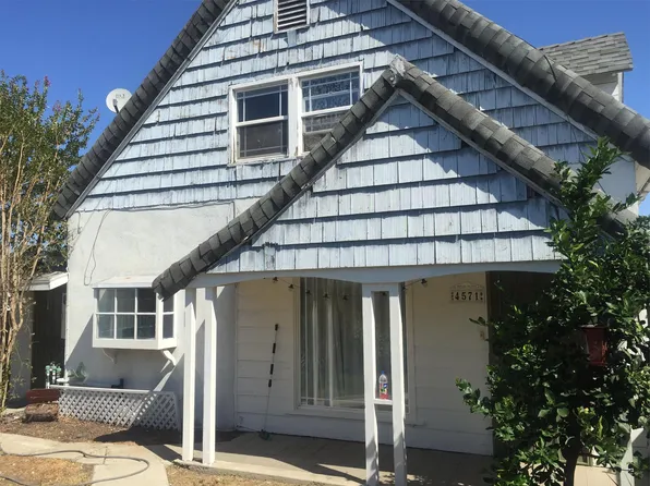 4571 W 164th St, Lawndale, CA 90260