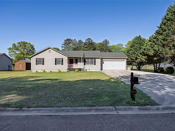 3rd image of 15 Autumn Ridge Dr