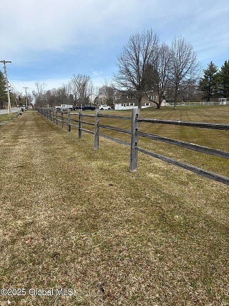 5th image of 623 Midline Road