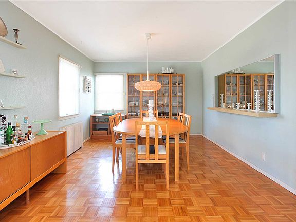 4th image of 141 Richard Ct