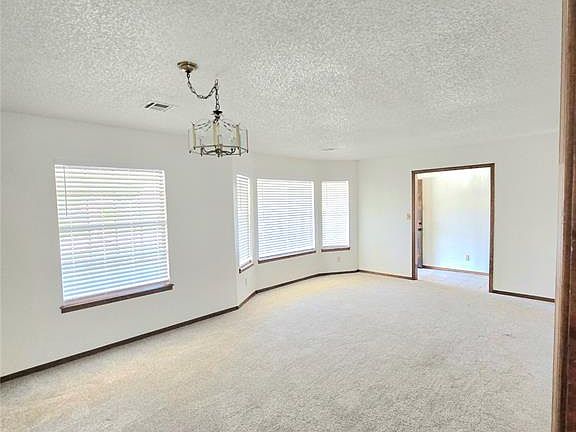 5th image of 808 Cambridge Dr