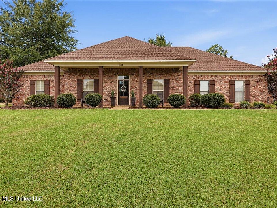 1st image of 313 Hunters Ridge Dr