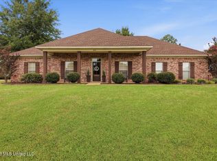 313 Hunters Ridge Dr, Clinton, MS 39056