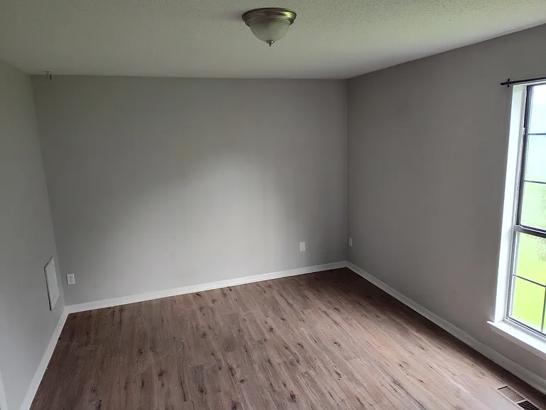 Rear Bedroom 11x15
