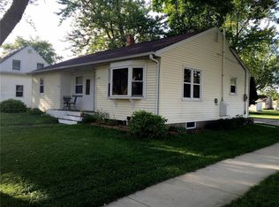 230 E 4th Ave, Lisbon, IA 52253