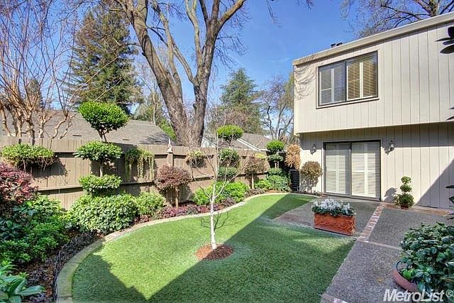 1st image of 718 Elmhurst Cir